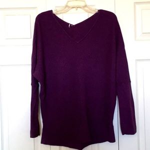 Thumb hole sweater
